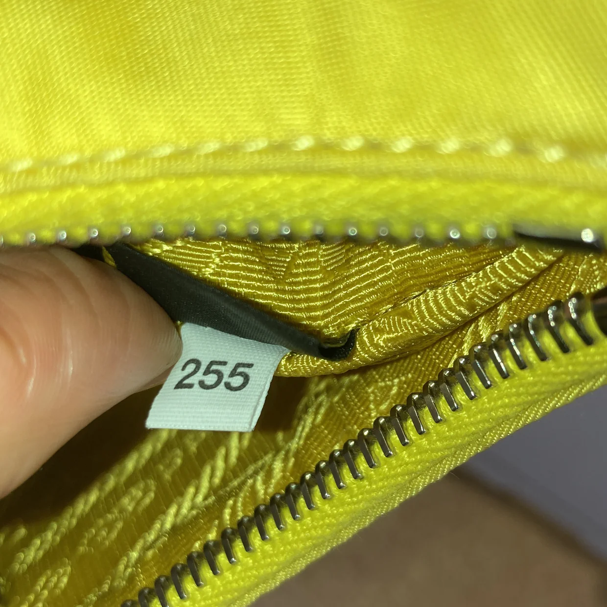 Re-Edition 2005 Shoulder Bag Tessuto Small - Deep Luxury