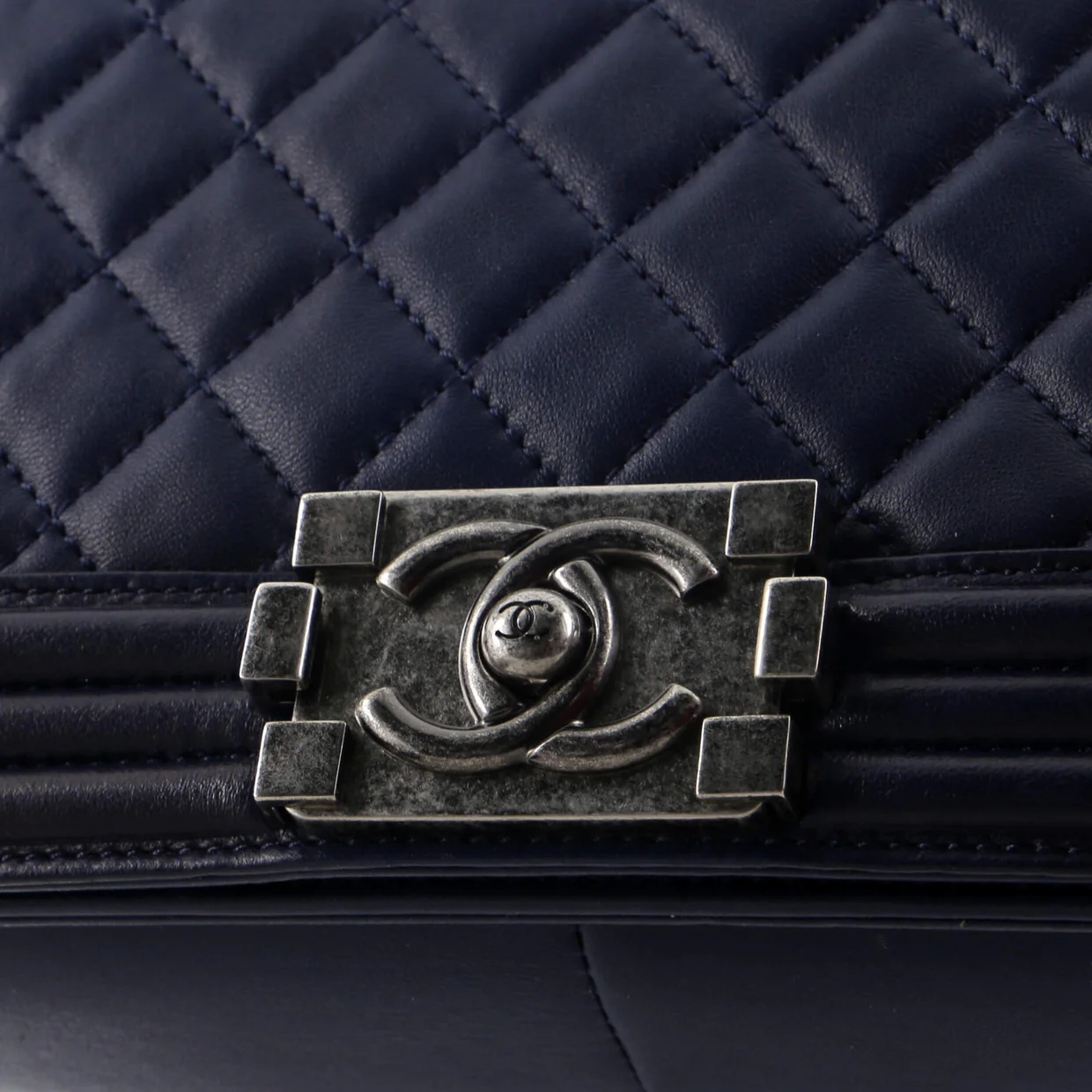 Boy Flap Bag Quilted Lambskin Old Medium - Deep Luxury