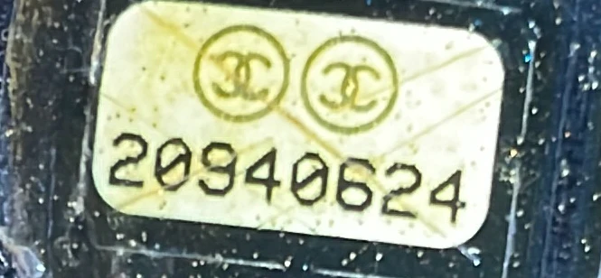 Elegant CC Tote Quilted Lambskin Large - Deep Luxury