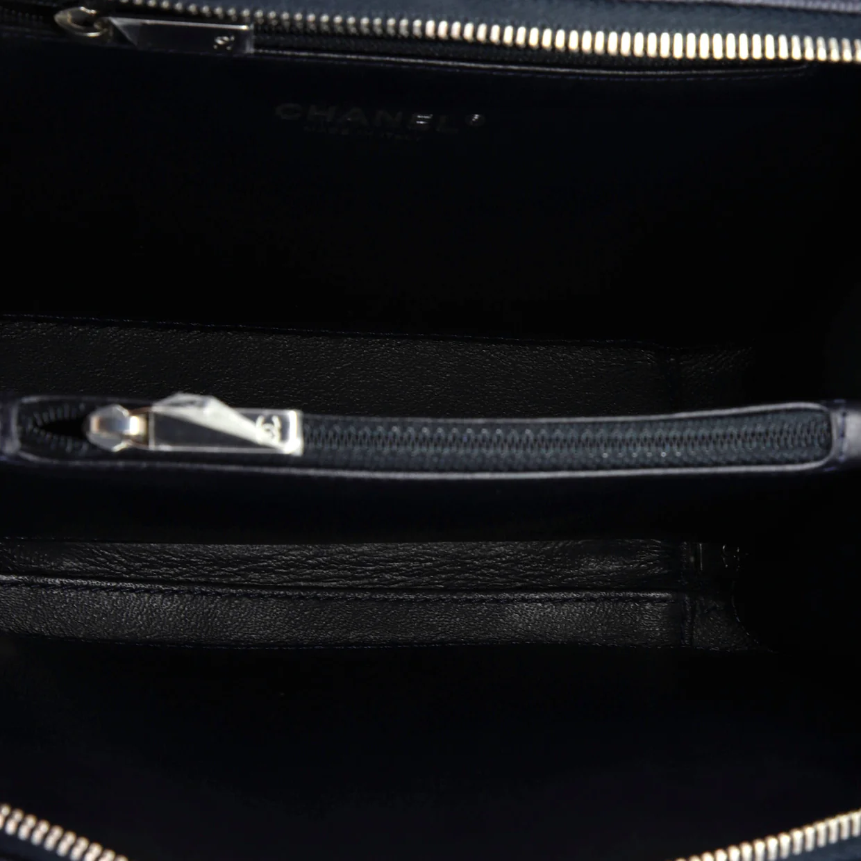 Filigree Vanity Case Quilted Caviar with Striped Leather Medium - Deep Luxury