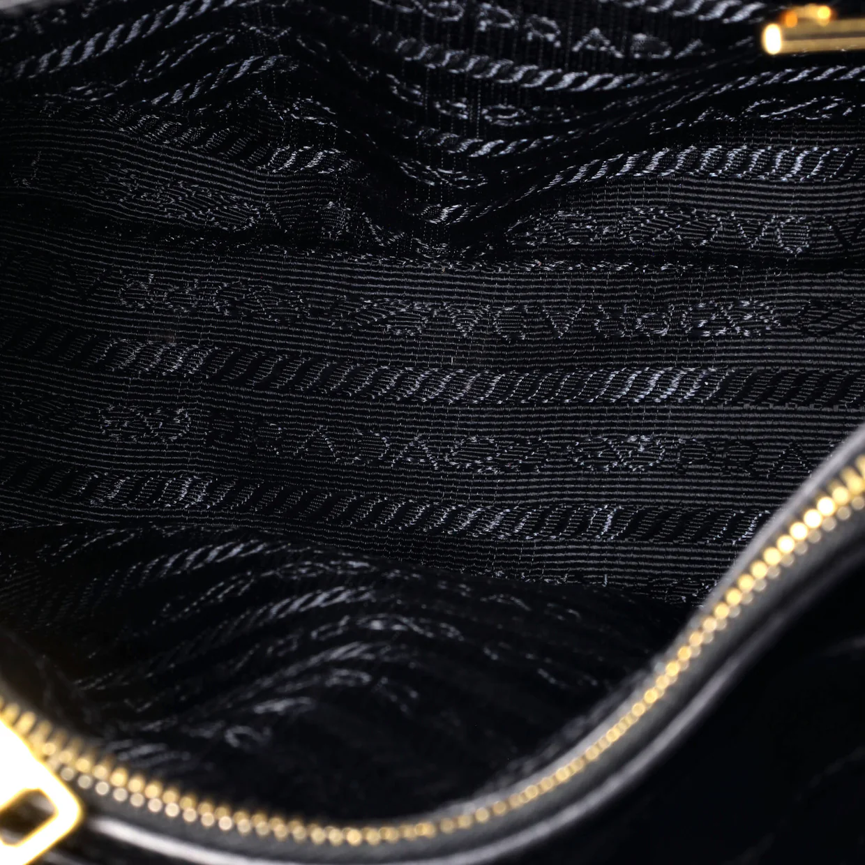 Promenade Bag Saffiano Leather Small - Deep Luxury