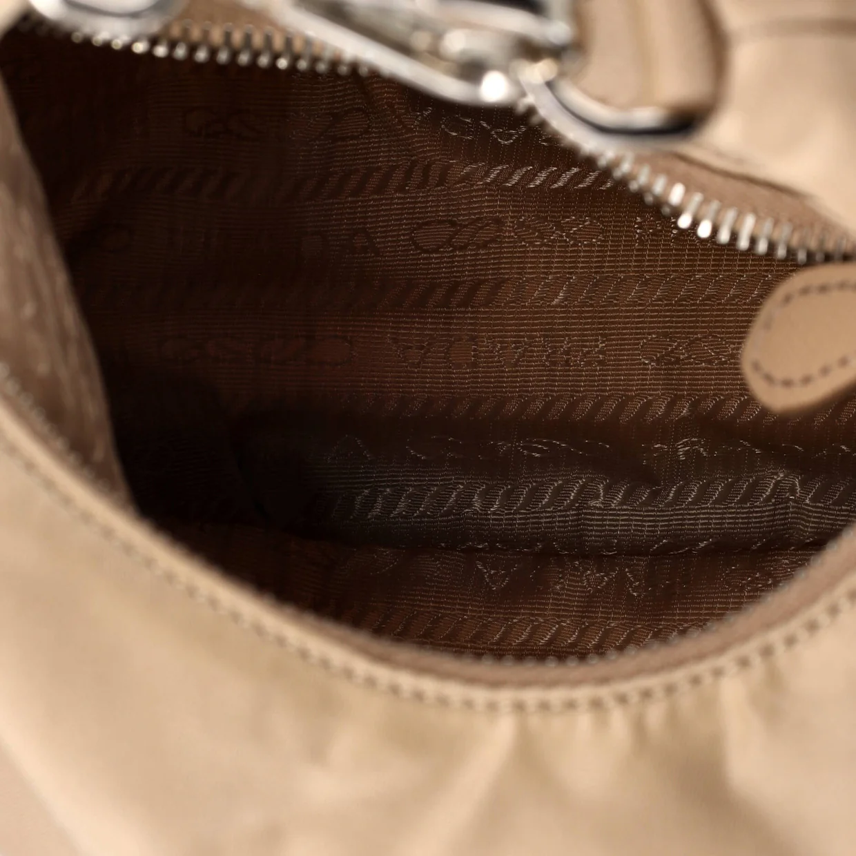 Re-Edition 2006 Shoulder Bag Tessuto Small - Deep Luxury