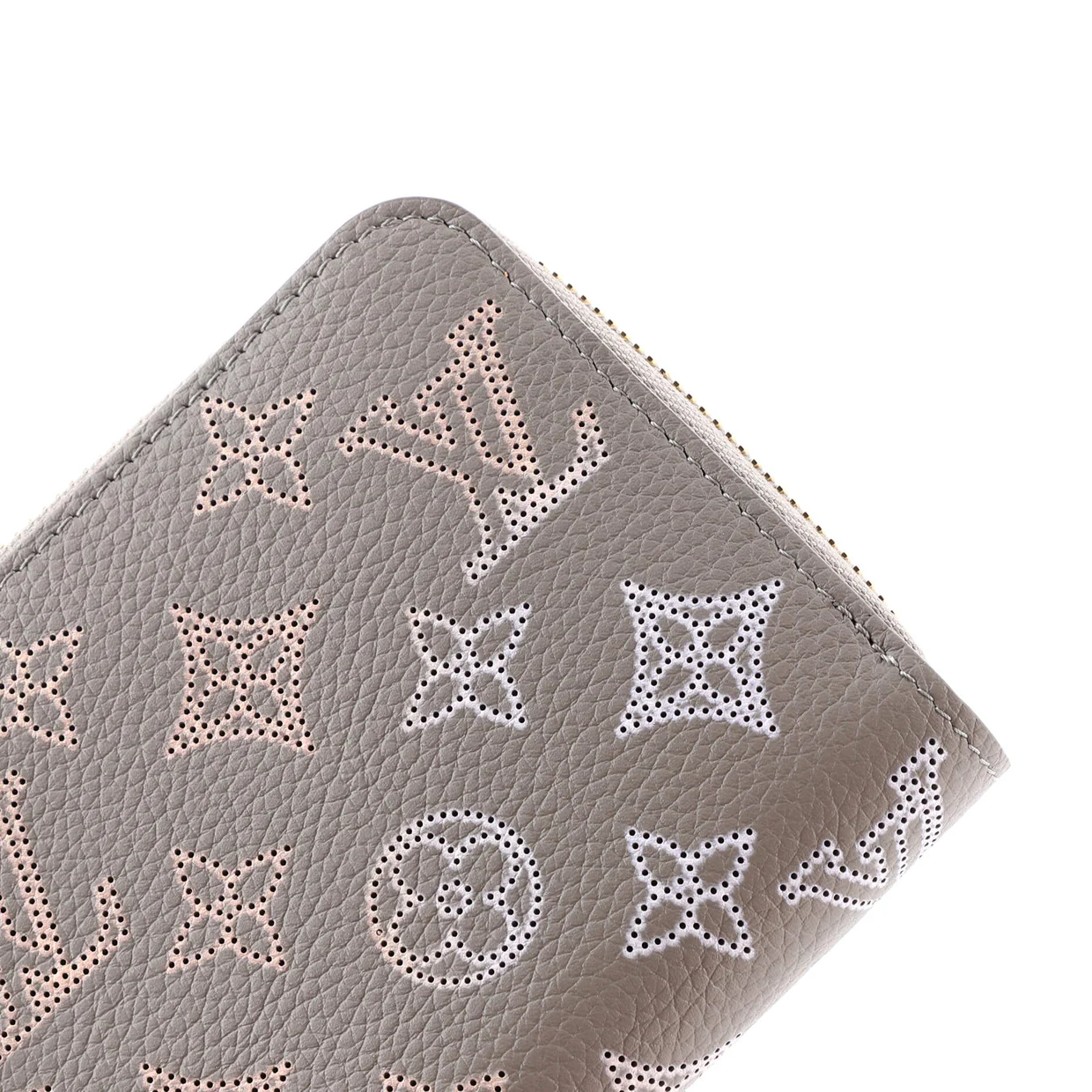 Zippy Wallet Flight Mode Mahina Leather - Deep Luxury