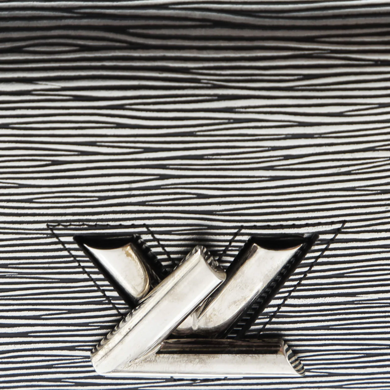 Twist Chain Wallet Epi Leather - Deep Luxury