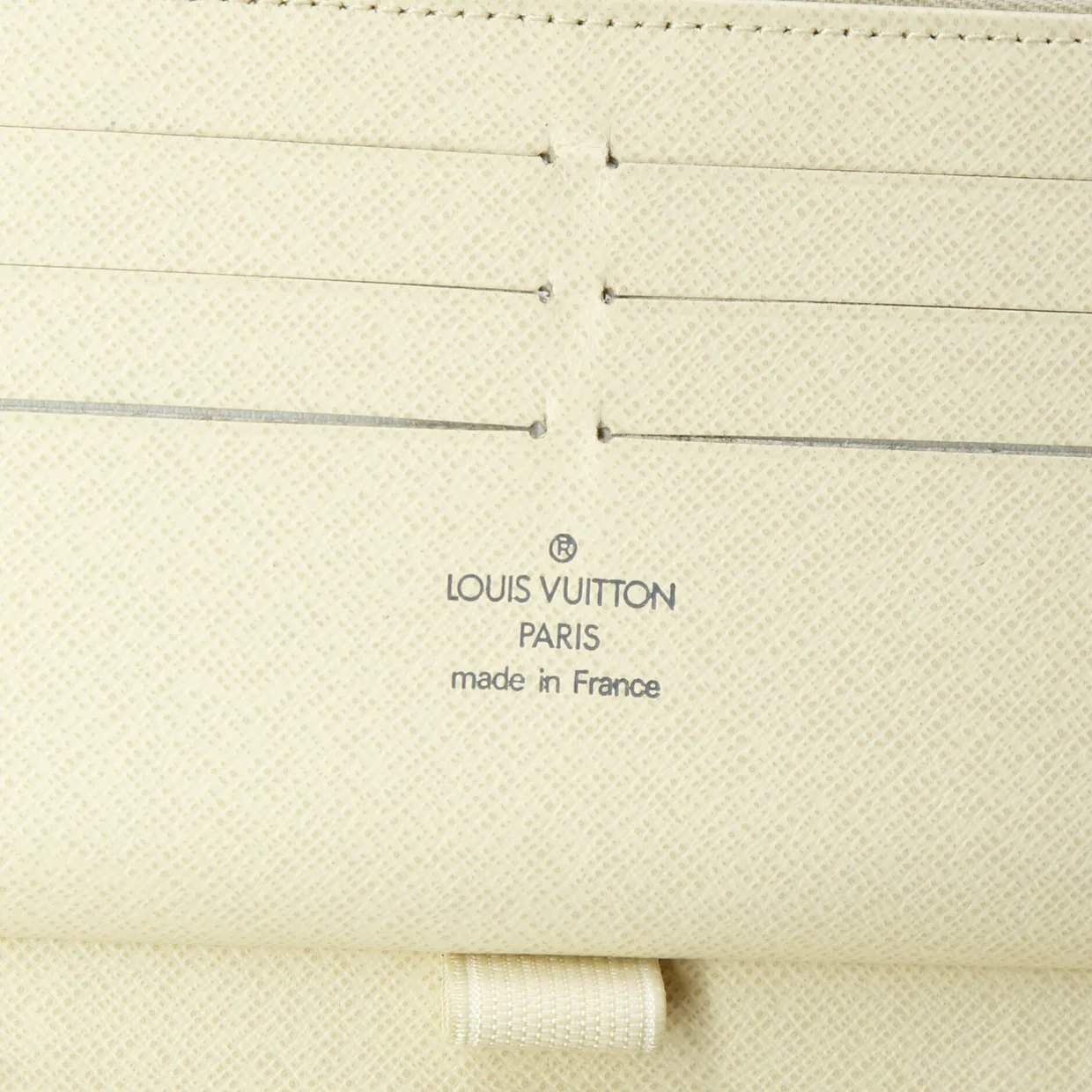 Zippy Organizer Damier - Deep Luxury