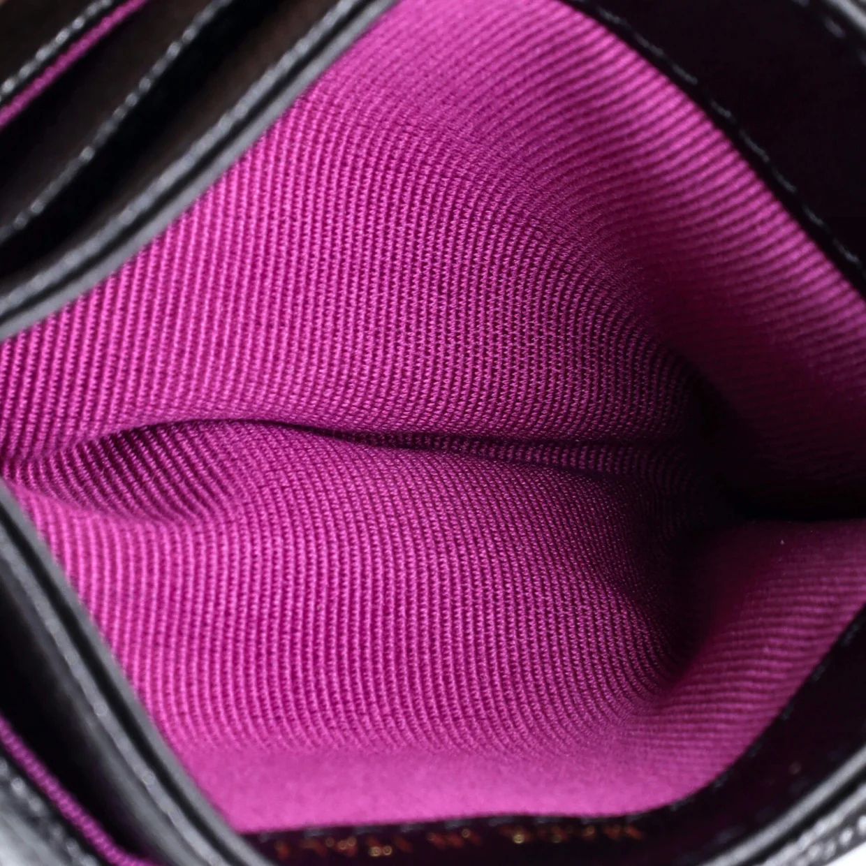 Textured CC Card Holder Quilted Caviar - Deep Luxury