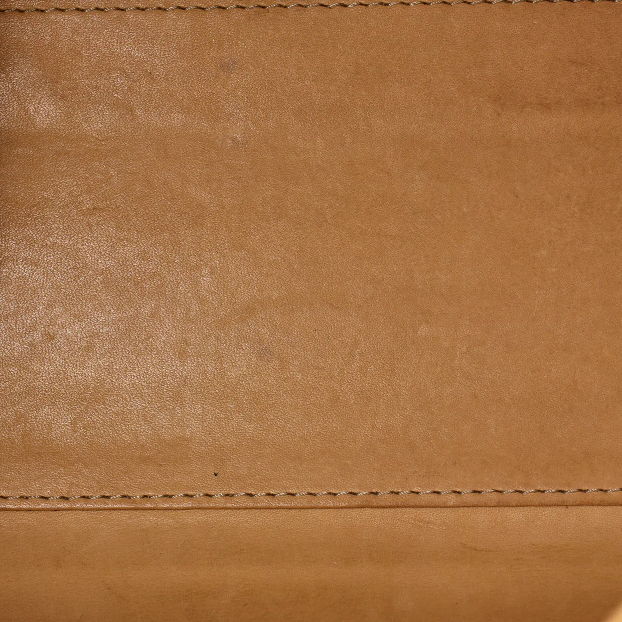 Brillant Top Handle Bag Leather MM - Deep Luxury