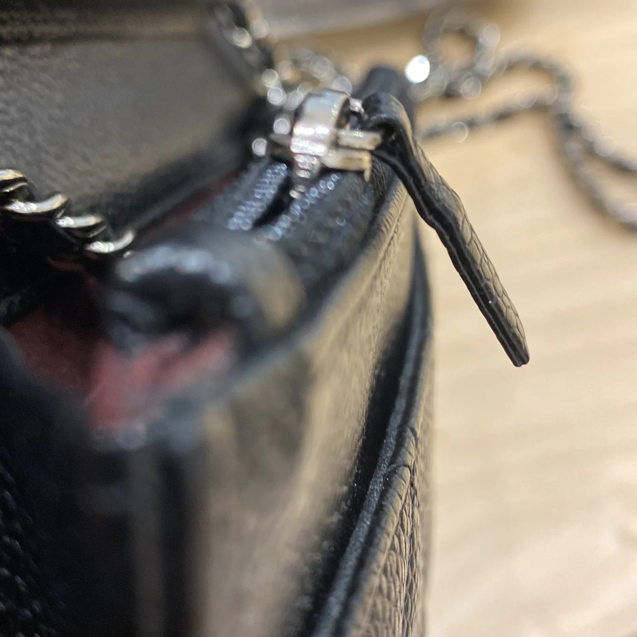 Wallet on Chain Quilted Caviar - Deep Luxury