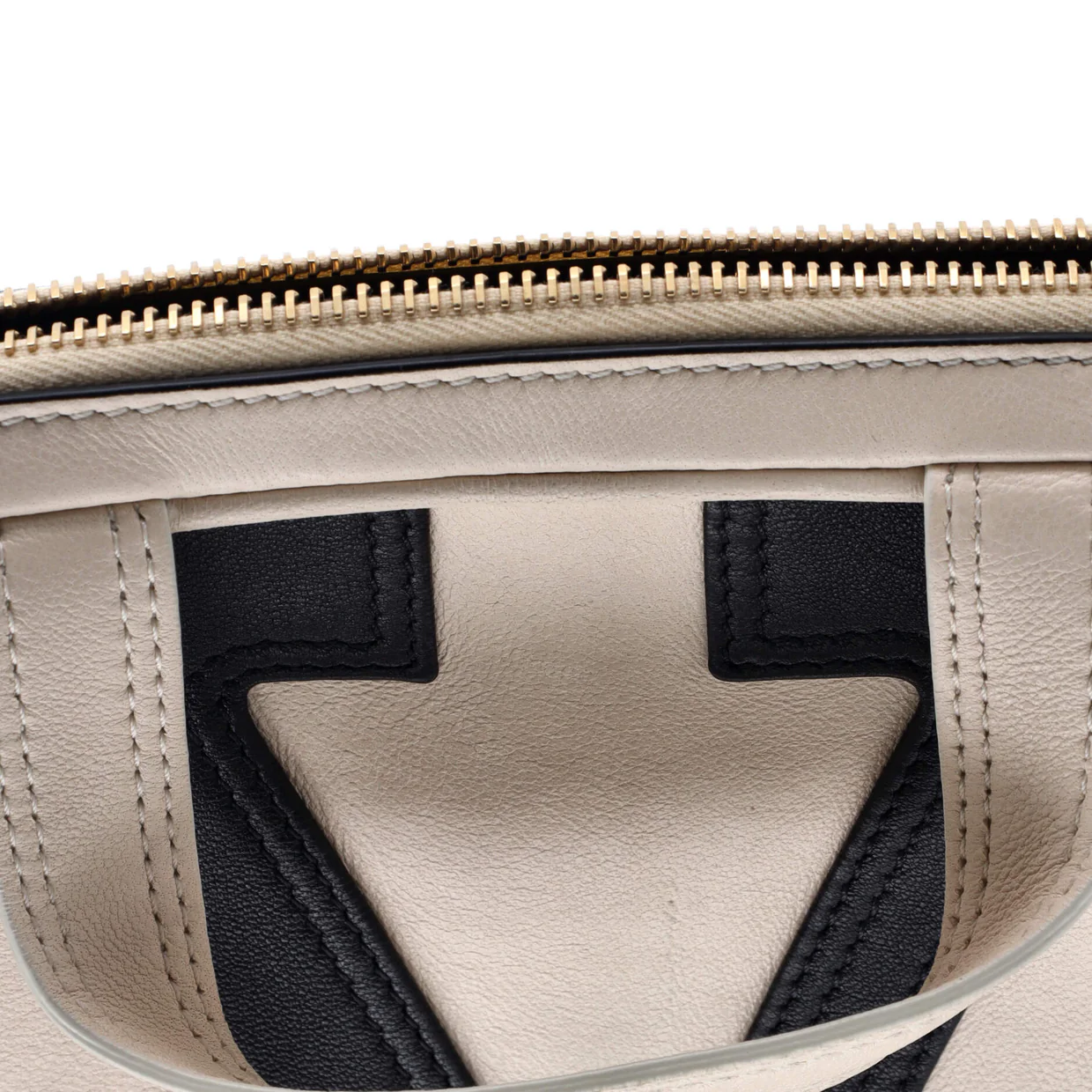 Viva Superstar Convertible Zip Tote Leather Small - Deep Luxury