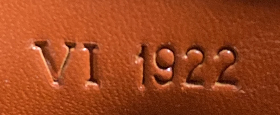 Speedy Handbag Epi Leather 30 - Deep Luxury