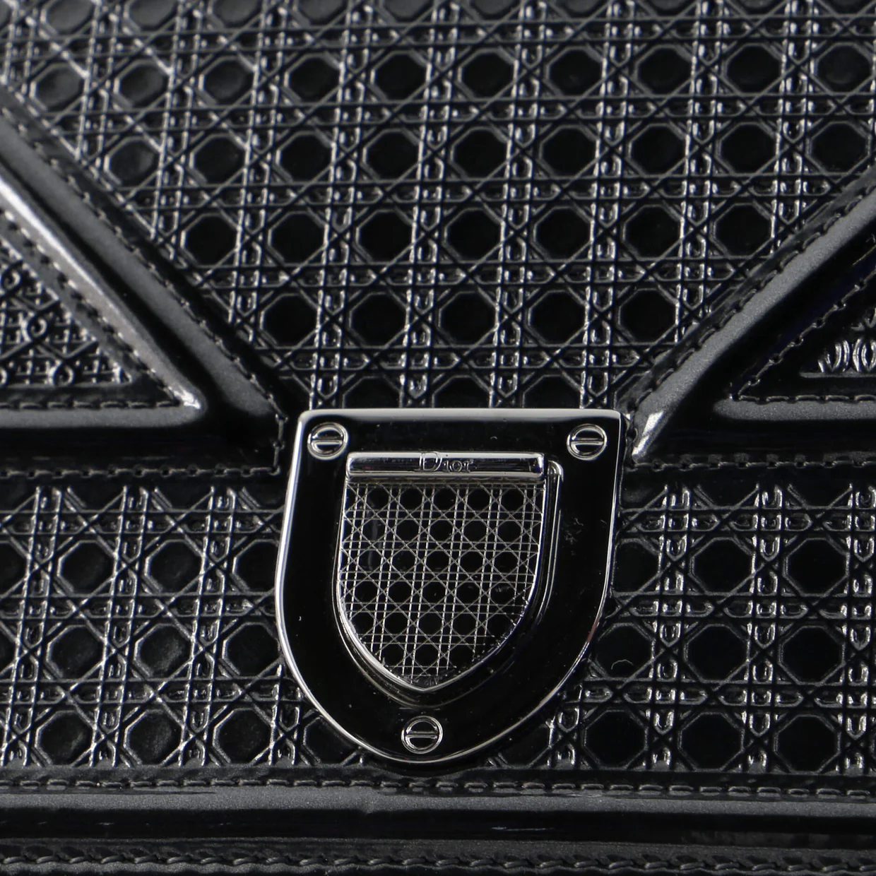 Diorama Wallet on Chain Cannage Embossed Calfskin - Deep Luxury