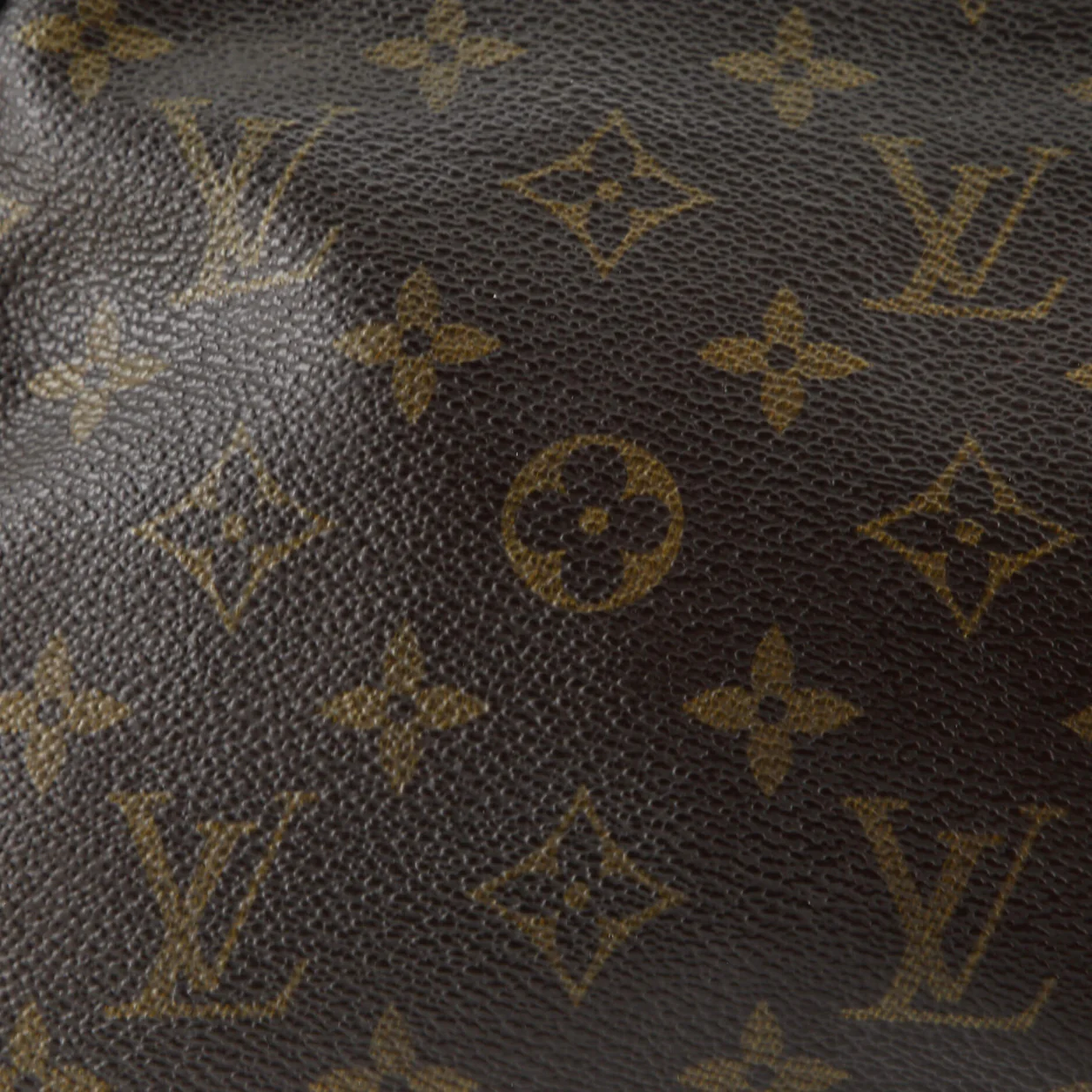 Trousse Toiletry Pouch Monogram Canvas 23 - Deep Luxury