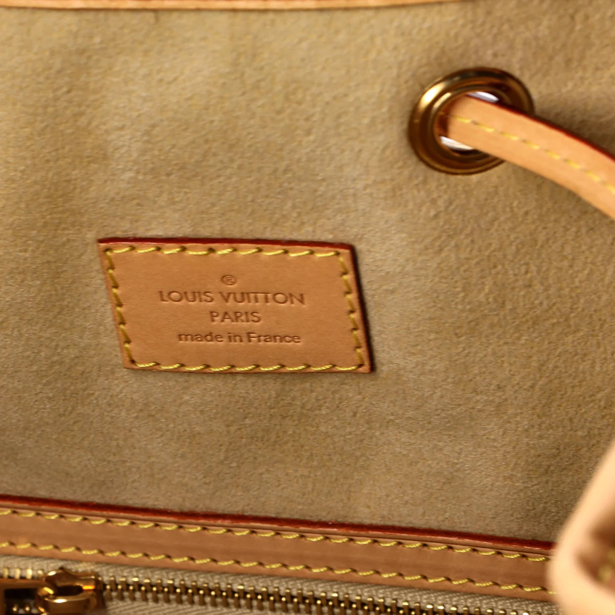 Neo Shoulder Bag Monogram Canvas - Deep Luxury