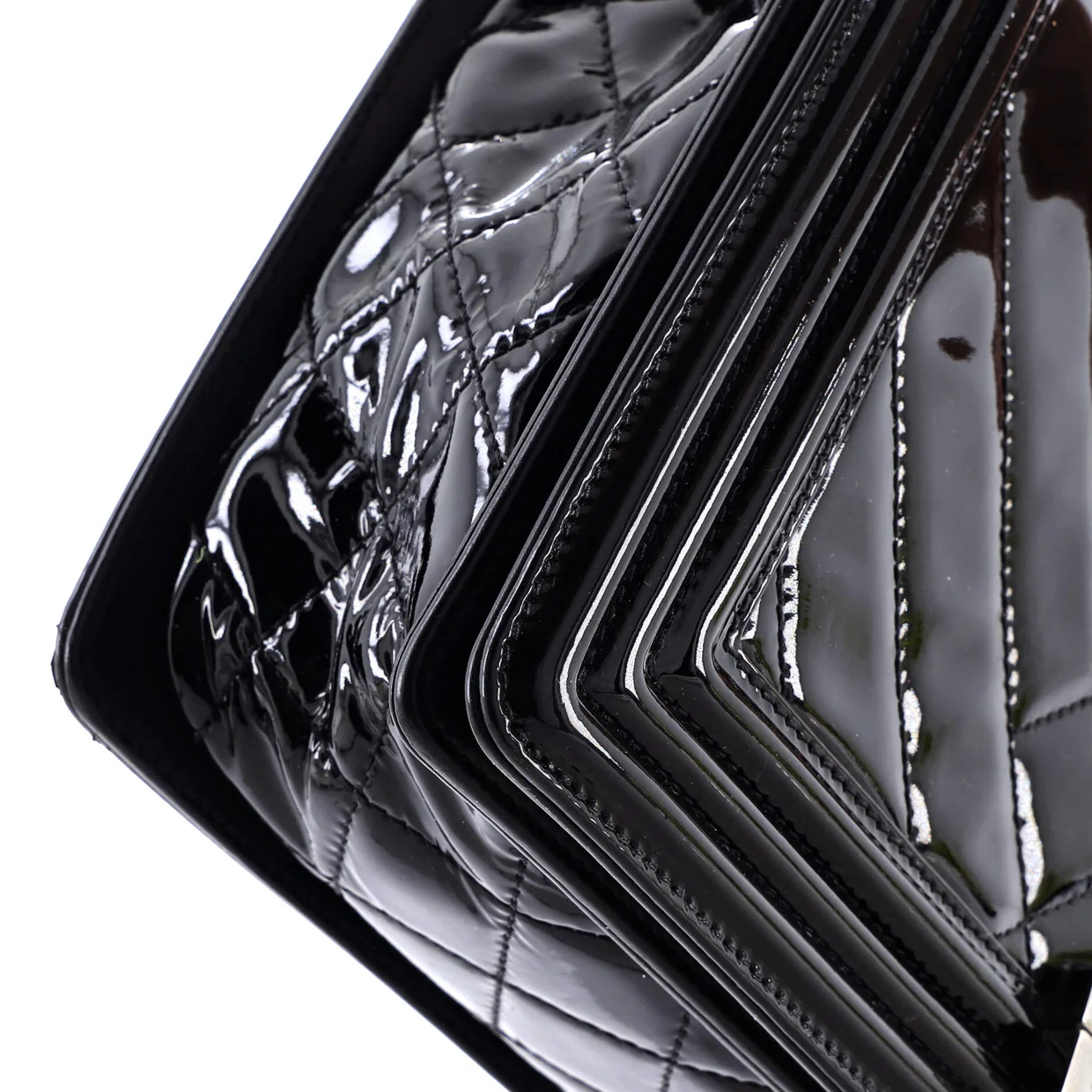 Boy Flap Bag Chevron Patent New Medium - Deep Luxury