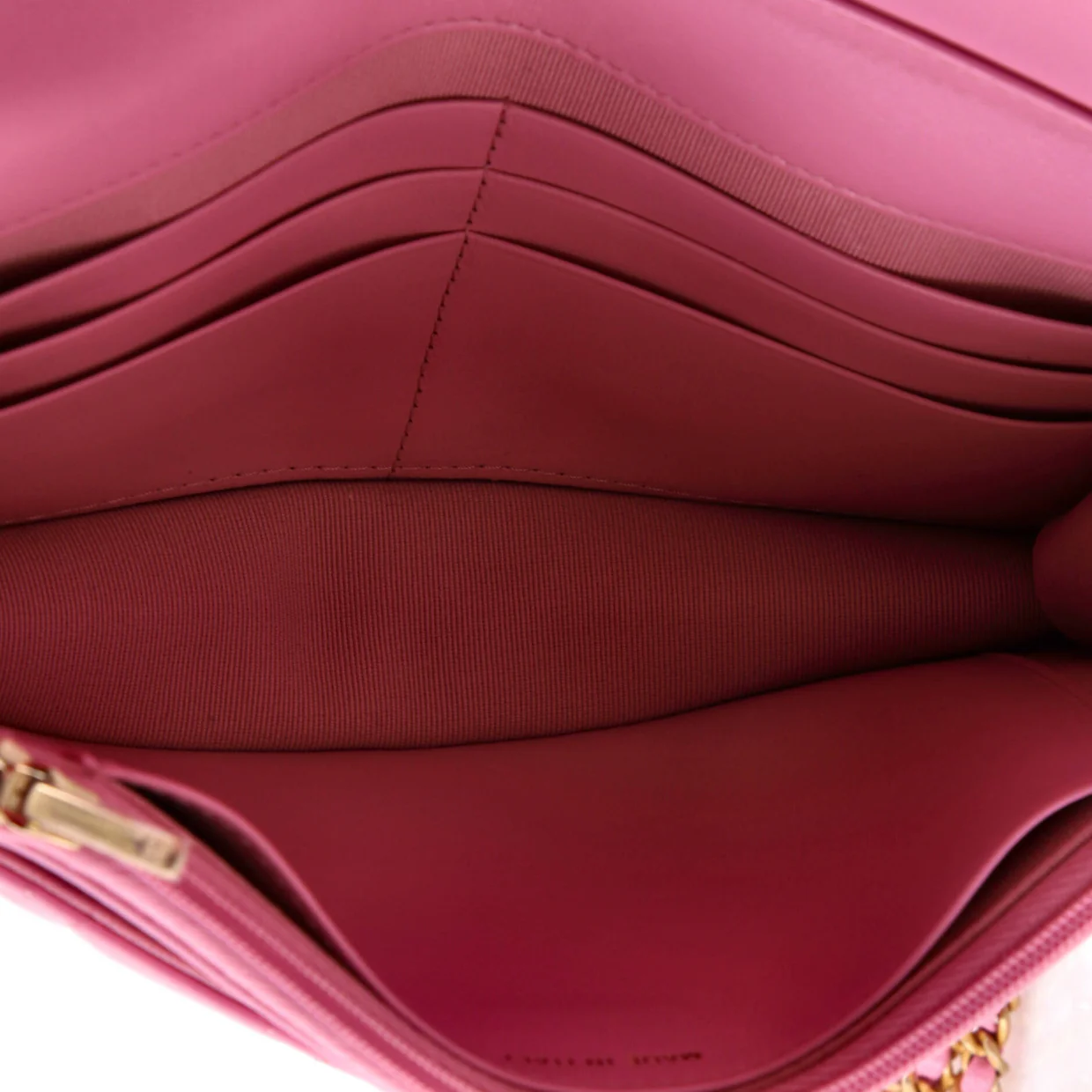 Double Chain CC Wallet on Chain Quilted Shiny Calfskin - Deep Luxury