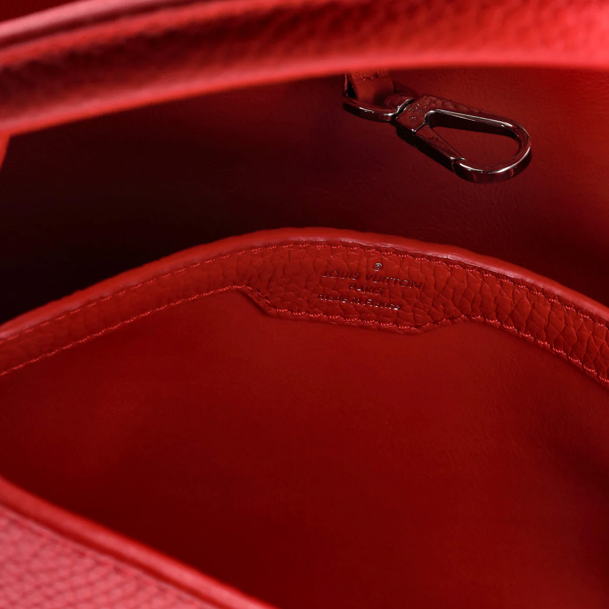 Capucines Bag Leather PM - Deep Luxury