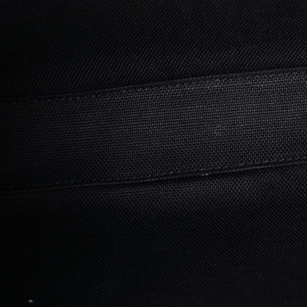Zip Messenger Bag Jumbo GG Canvas - Deep Luxury