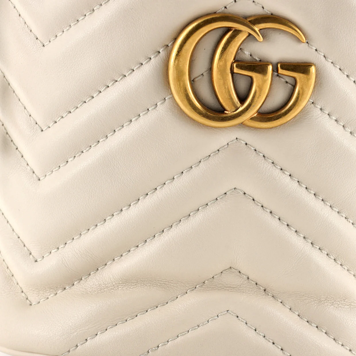 GG Marmont Bucket Bag Matelasse Leather Mini - Deep Luxury