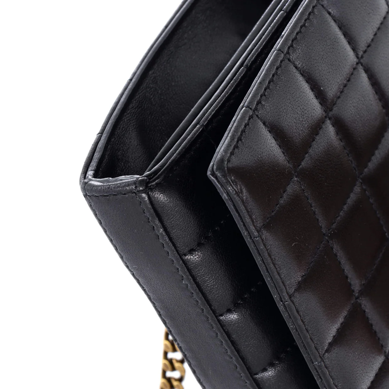 Cassandre Wallet on Chain Quilted Leather Medium - Deep Luxury