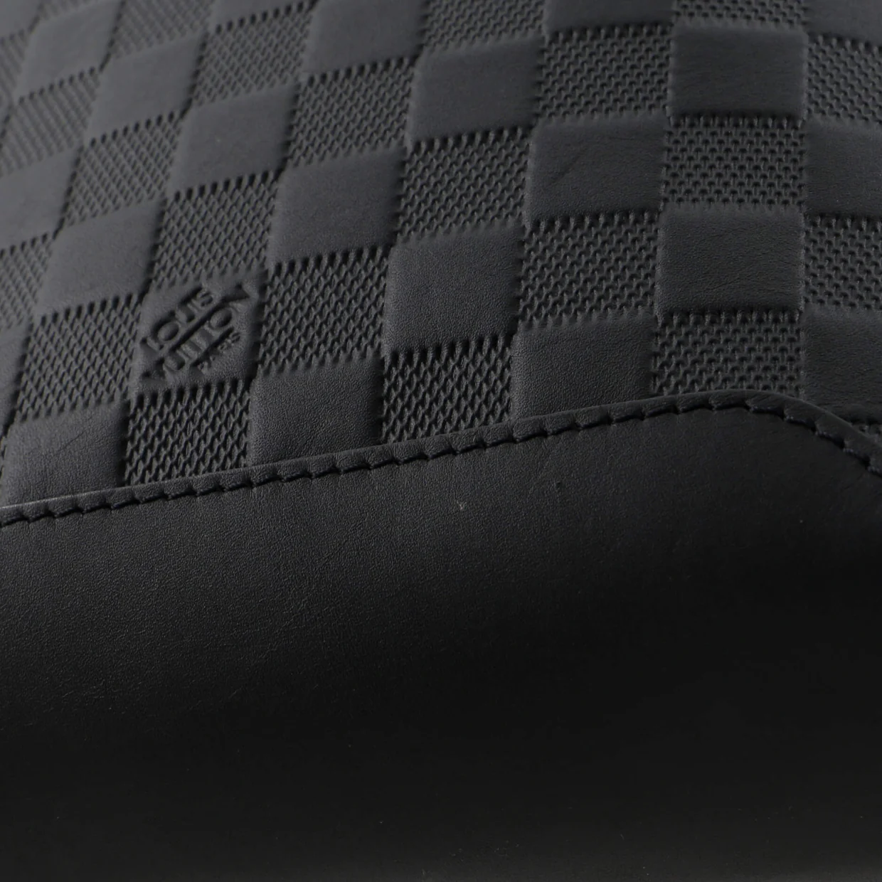 Discovery Messenger Bag Damier Infini Leather BB - Deep Luxury