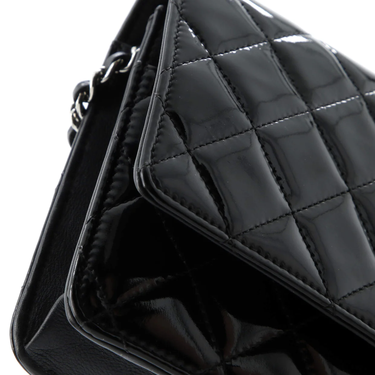 Wallet on Chain Quilted Patent - Deep Luxury