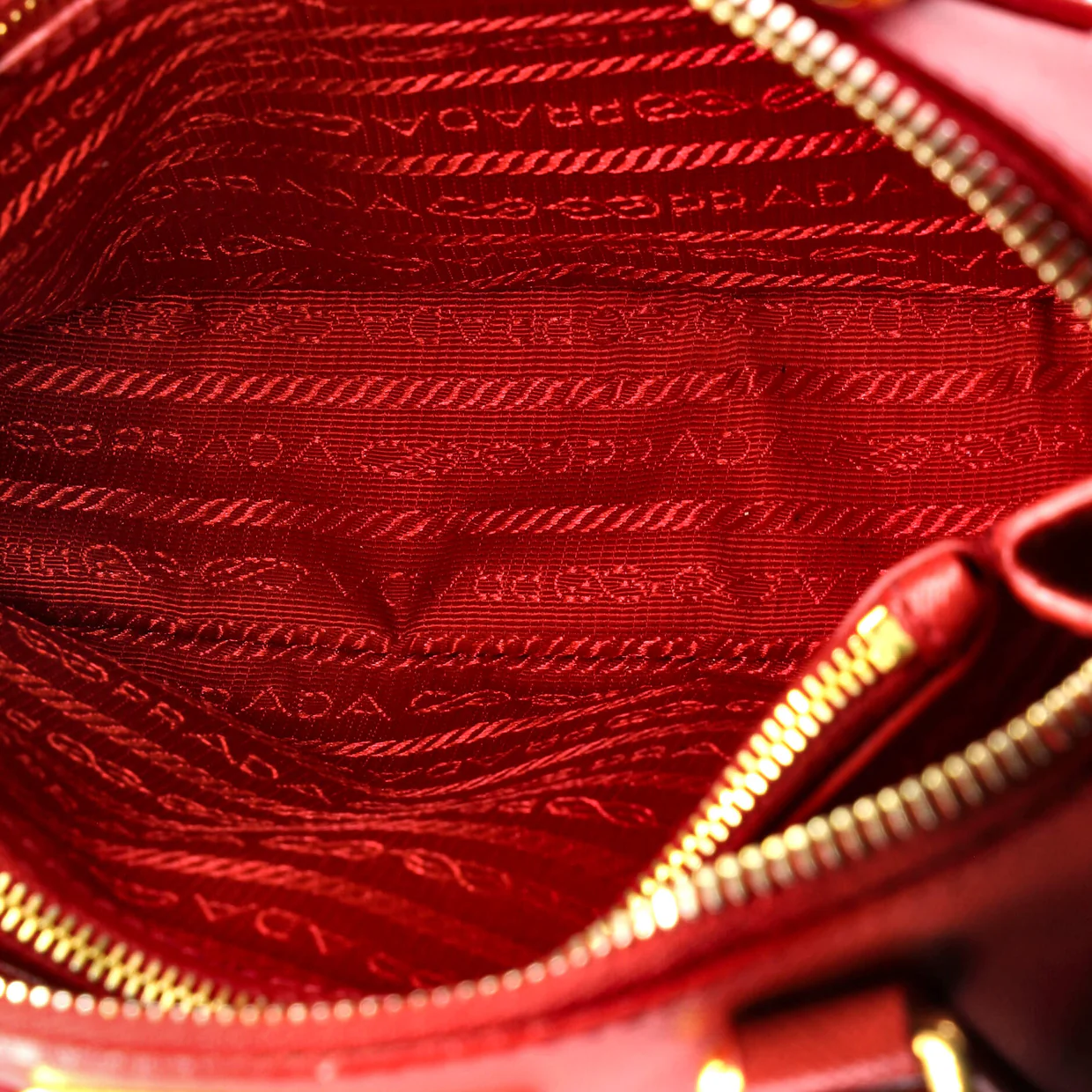 Promenade Bag Saffiano Leather Small - Deep Luxury