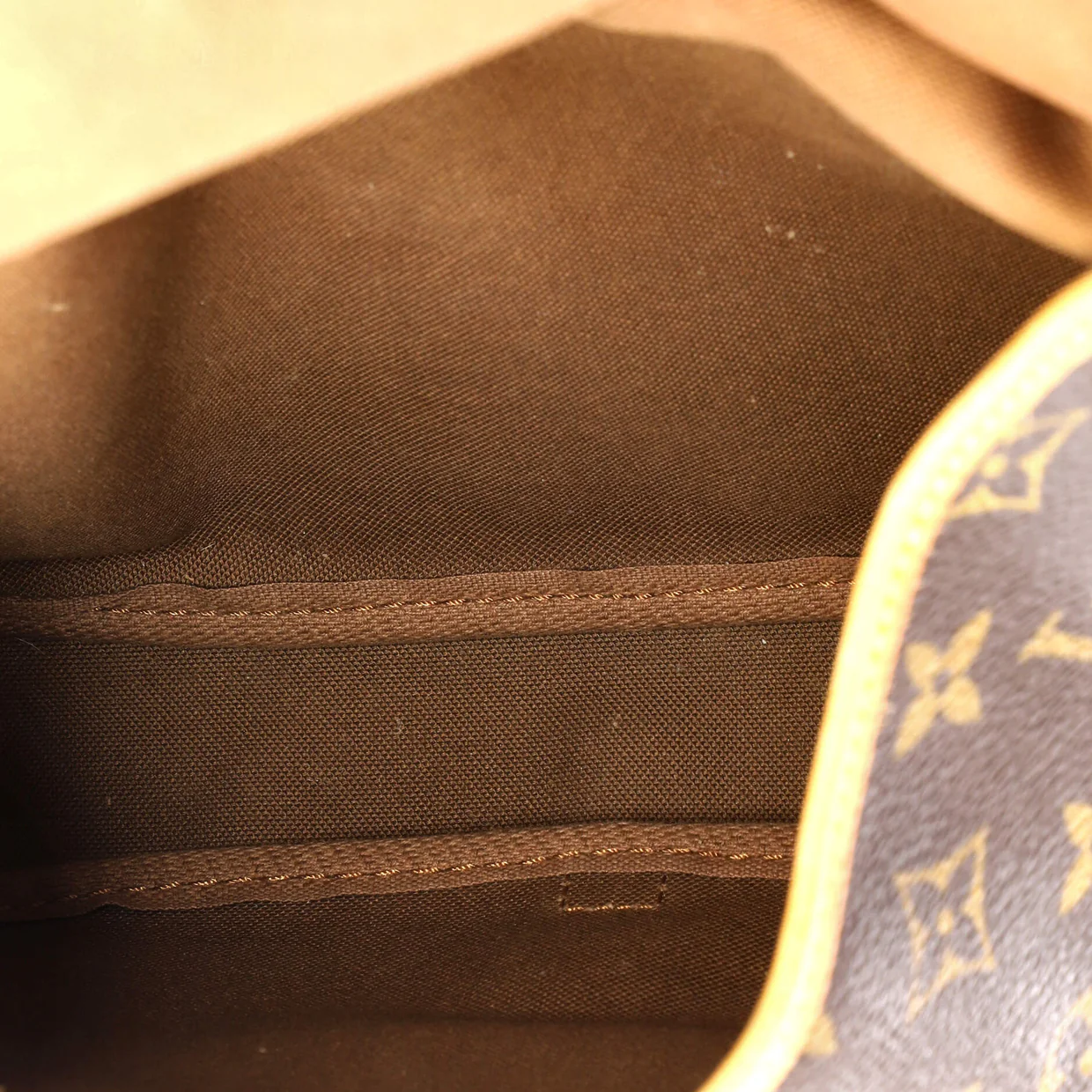 Saumur Handbag Monogram Canvas 30 - Deep Luxury