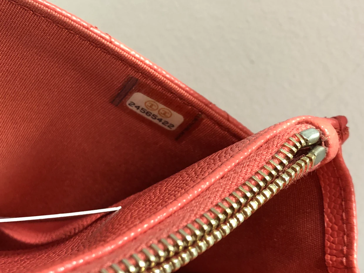 Golden Class Wallet on Chain Quilted Caviar - Deep Luxury