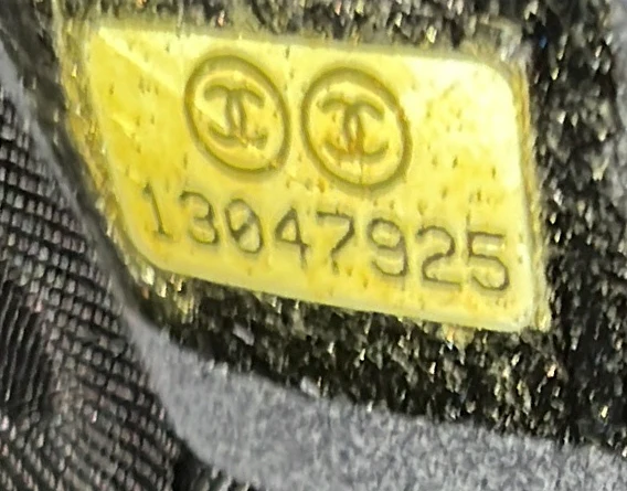 Half Moon Wallet on Chain Caviar - Deep Luxury