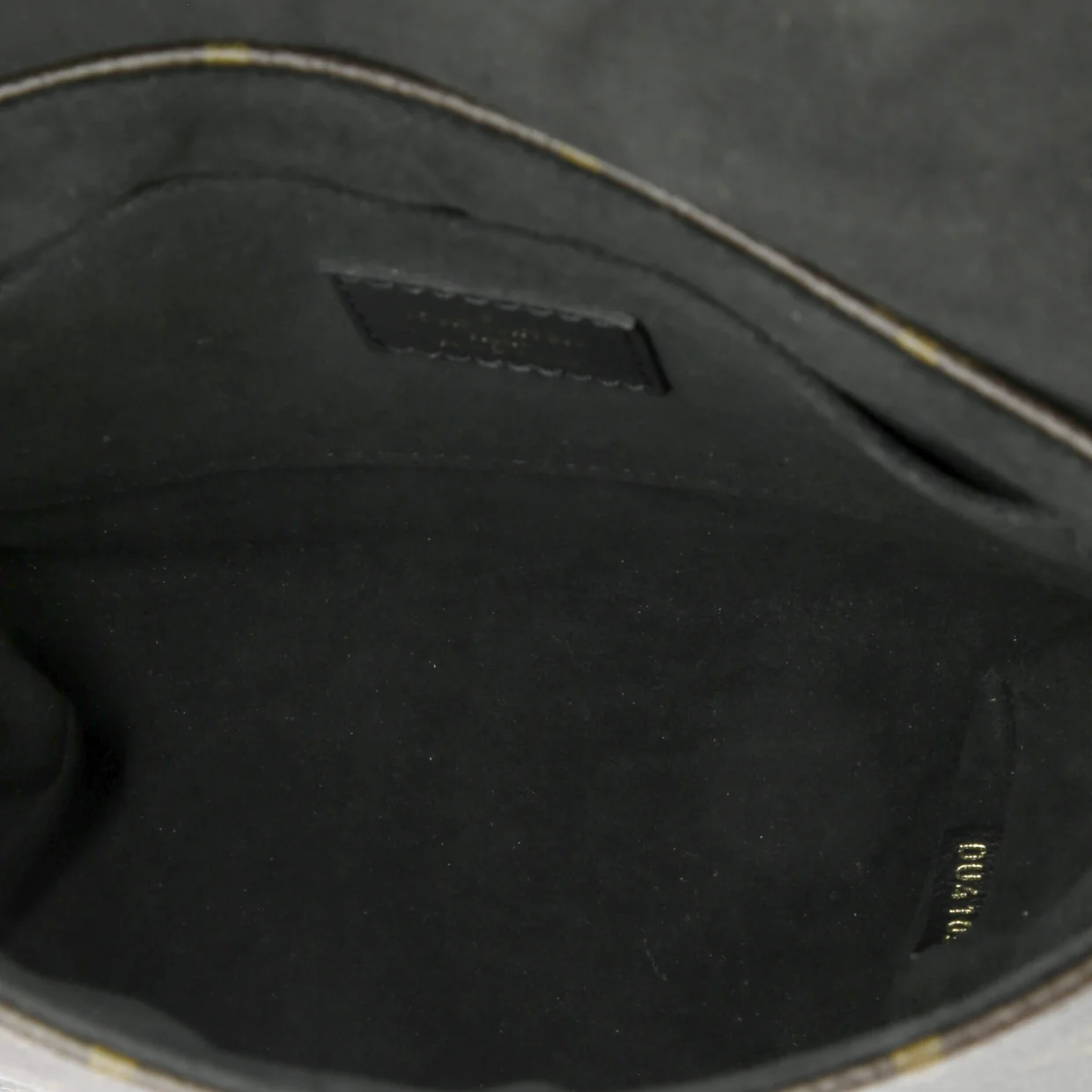 Locky Handbag Monogram Canvas with Leather BB - Deep Luxury