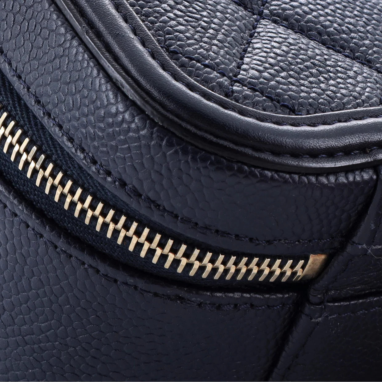 Filigree Vanity Case Quilted Caviar Large - Deep Luxury