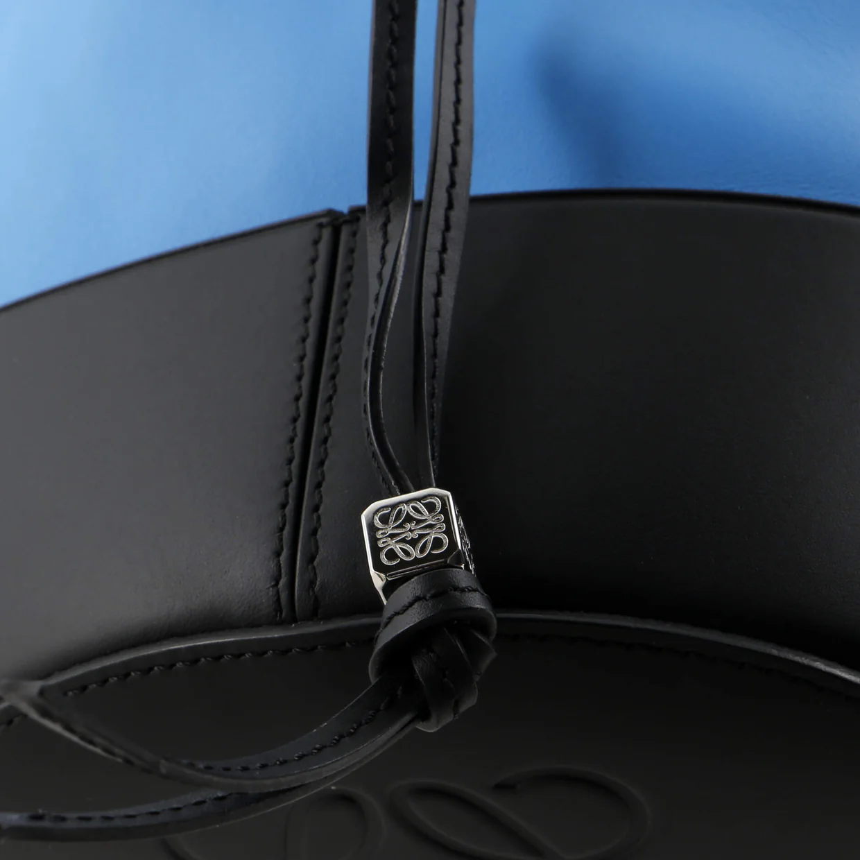 Balloon Bucket Bag Leather Small - Deep Luxury