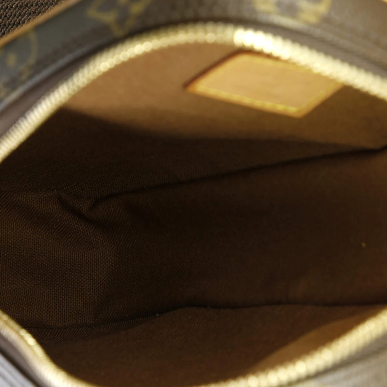 Pochette Gange Monogram Canvas - Deep Luxury