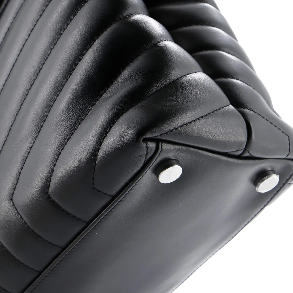 Loulou Shoulder Bag Matelasse Chevron Leather Large - Deep Luxury