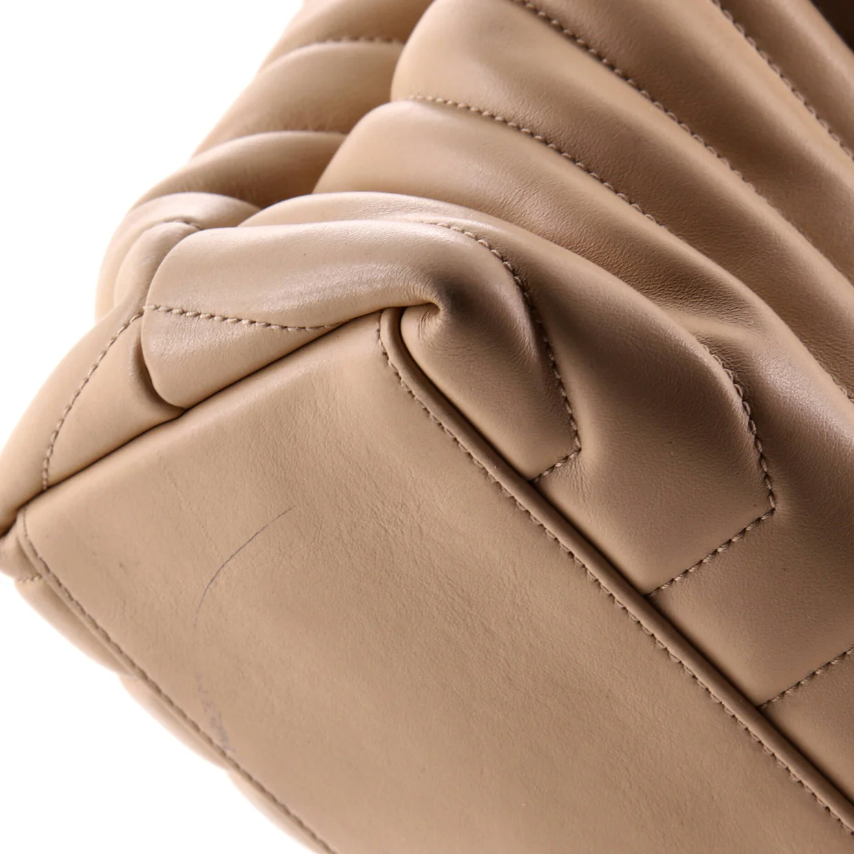 Loulou Shoulder Bag Matelasse Chevron Leather Medium - Deep Luxury