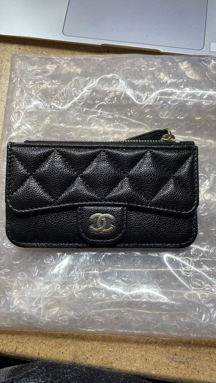 Flap Zip Card Holder Quilted Caviar - Deep Luxury