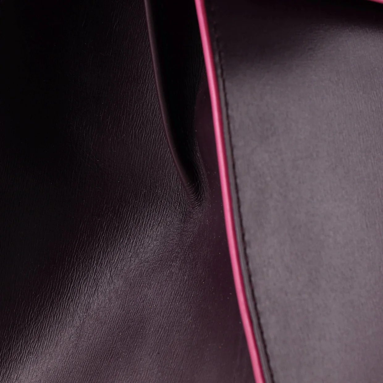 Brillant Top Handle Bag Leather MM - Deep Luxury