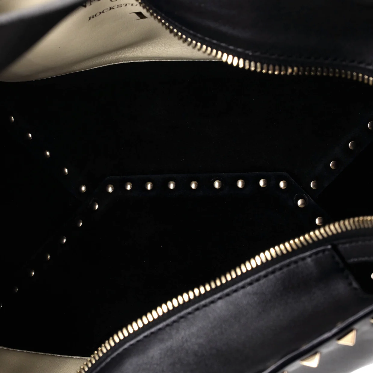 Rockstud Untitled Tote Leather Medium - Deep Luxury