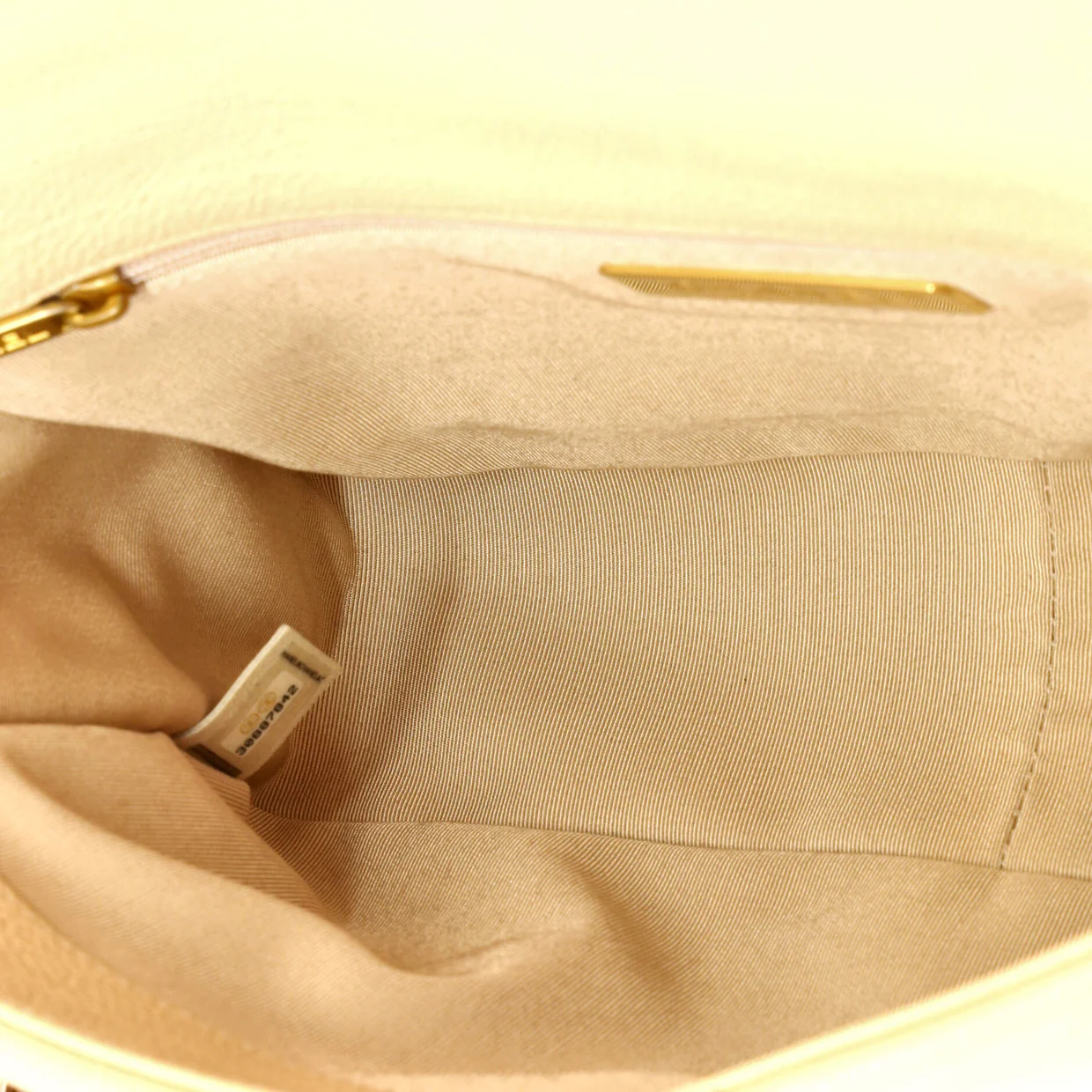 19 Flap Bag Crochet Quilted Calfskin Medium - Deep Luxury