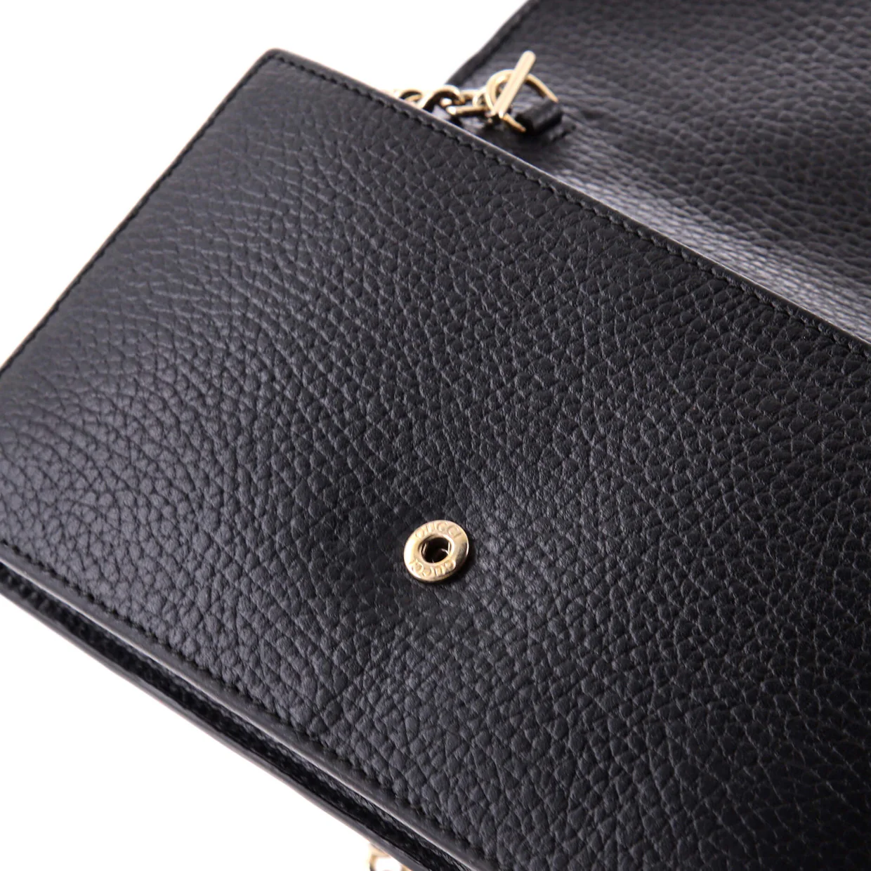 Interlocking Wallet on Chain Leather - Deep Luxury