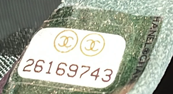 Boy Flap Bag Chevron Caviar Old Medium - Deep Luxury