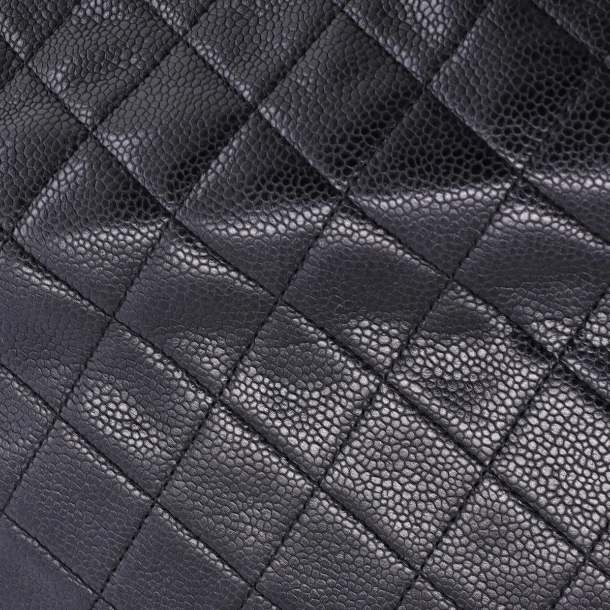 Beauty CC Clutch Quilted Caviar - Deep Luxury