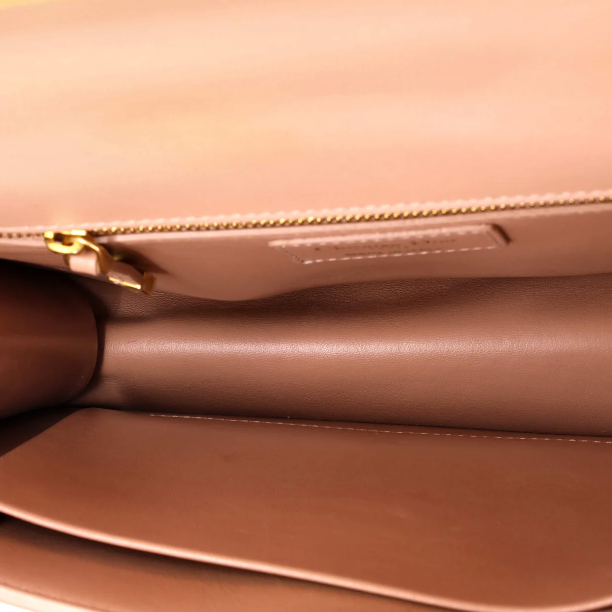 30 Montaigne Flap Bag Leather - Deep Luxury
