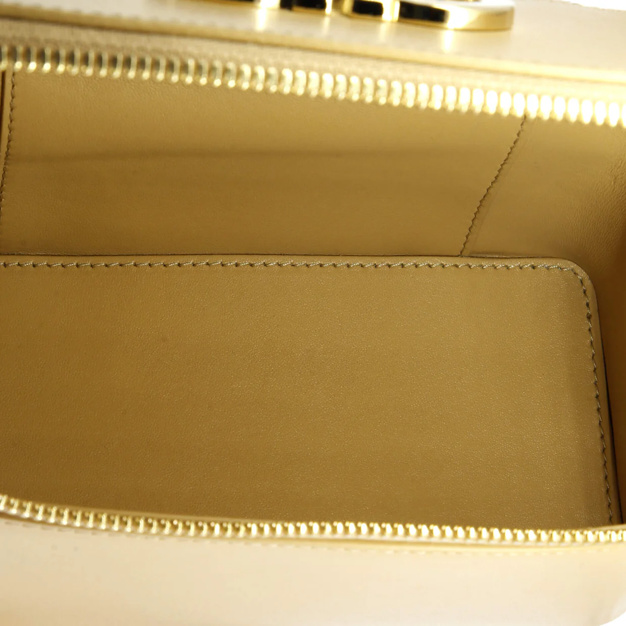 Gancini Vanity Case Leather - Deep Luxury