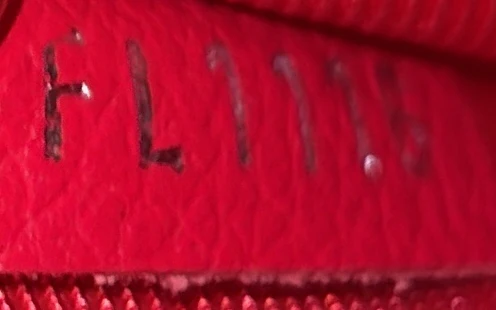 Lockme II Handbag Leather - Deep Luxury