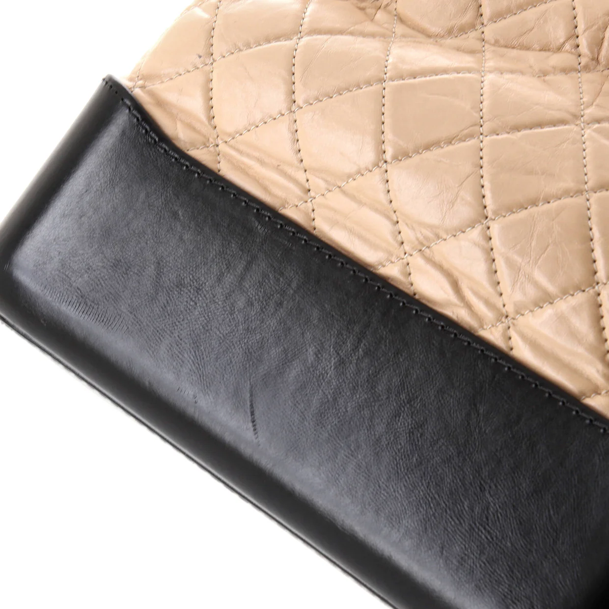 Gabrielle Hobo Quilted Aged Calfskin Medium - Deep Luxury