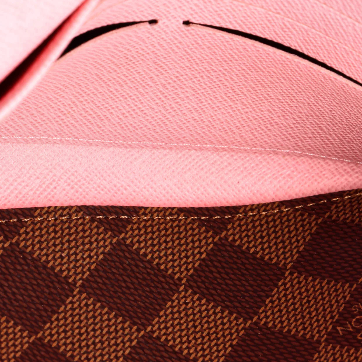 Sarah Wallet NM Studded Damier - Deep Luxury