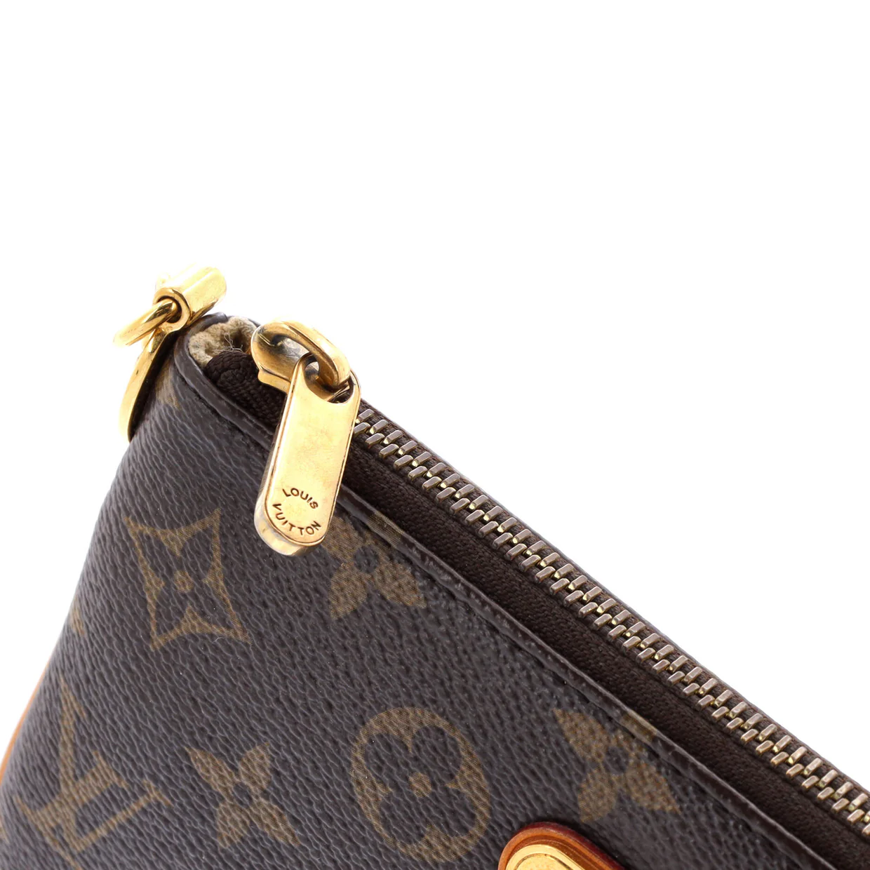 Milla Pochette Monogram Canvas MM - Deep Luxury