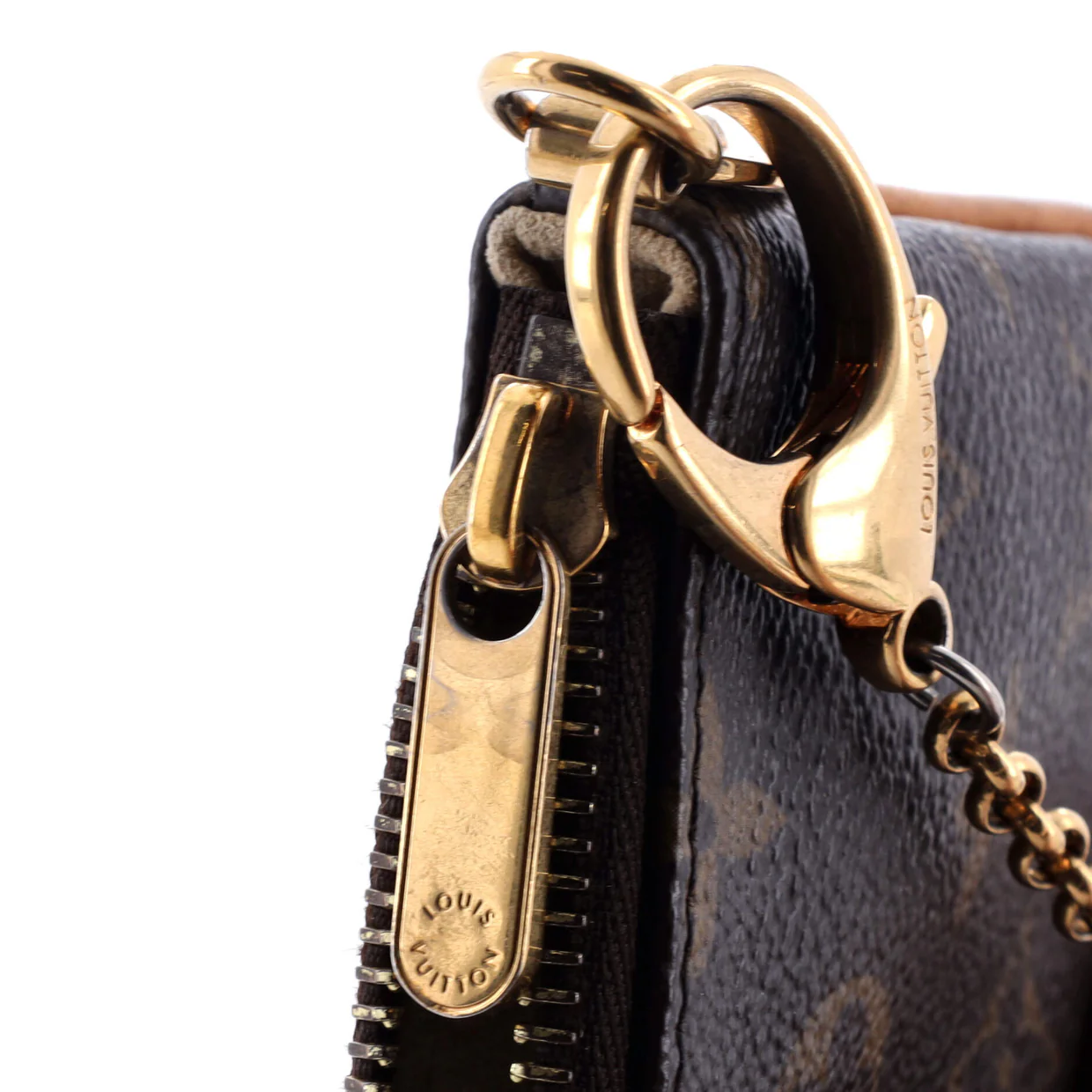 Milla Pochette Monogram Canvas MM - Deep Luxury