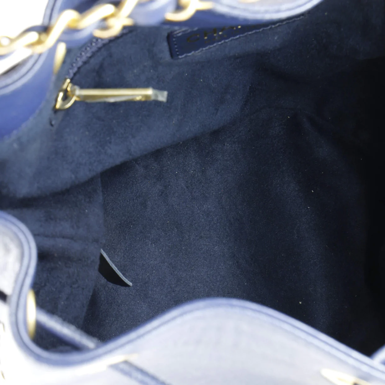 Deauville Drawstring Bucket Bag Studded Caviar Medium - Deep Luxury